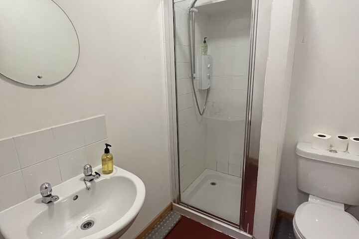 Room 65 of 79