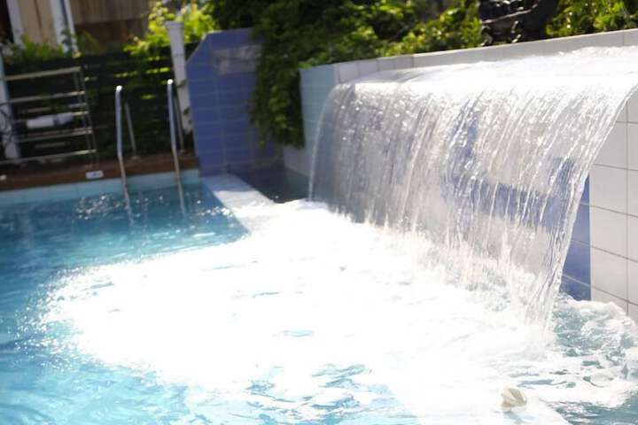 Pool Hotel