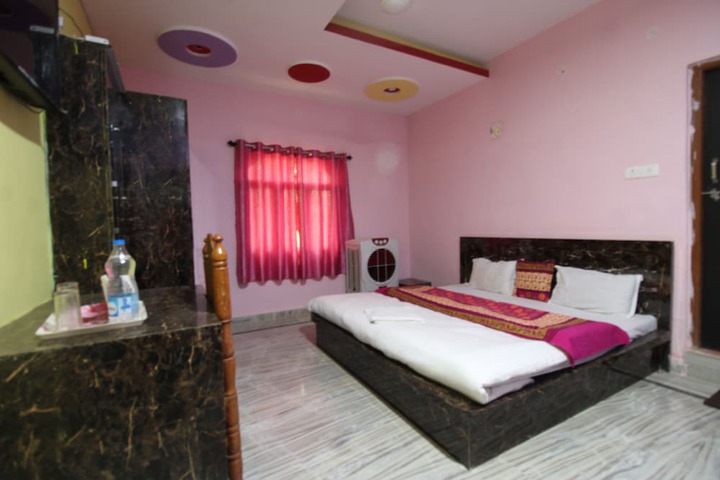 Room 13 of 27