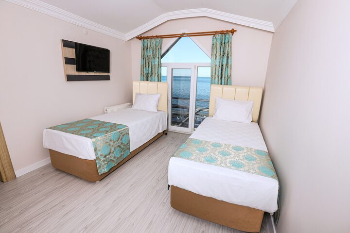 Room 19 of 33