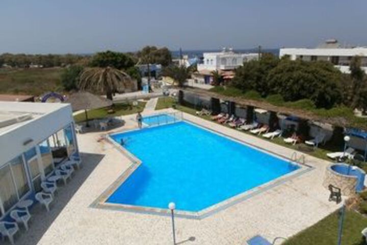 Pool 15 of 25