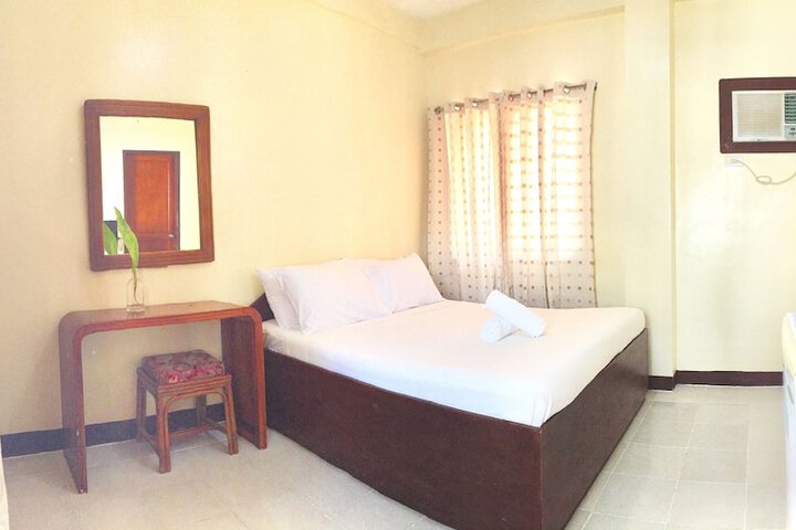 Room 6 of 42