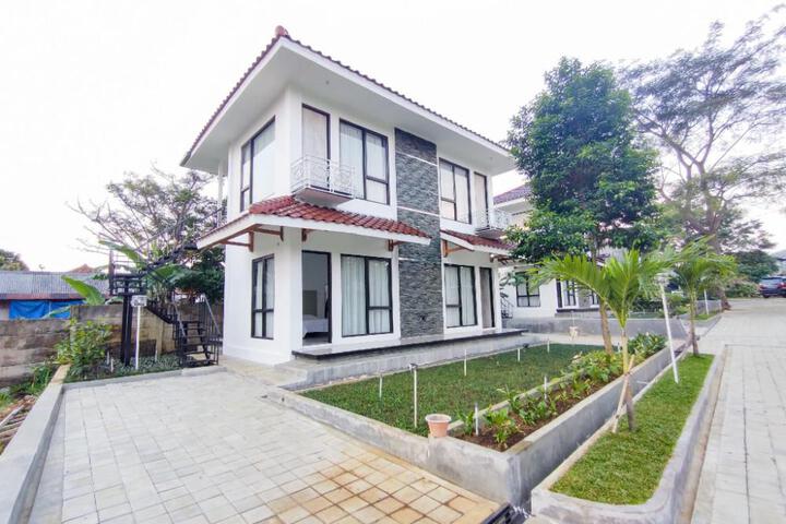 RedDoorz at Batutulis Bogor Villa Papatong by M