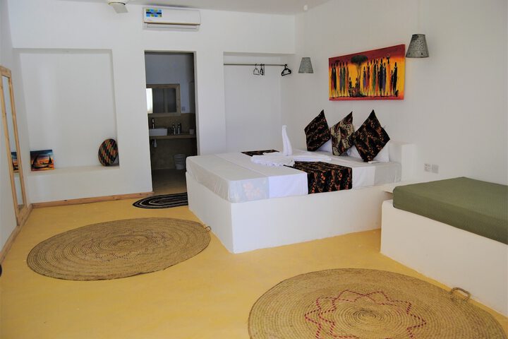 Room 3 of 49