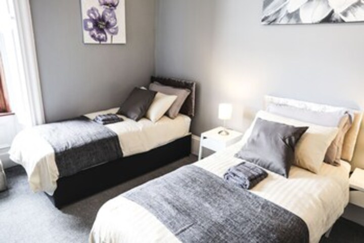 Room 12 of 24