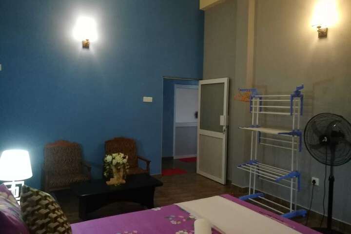 Room 10 of 26