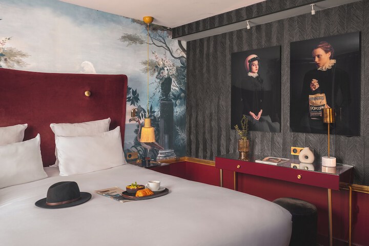 Room 22 of 64