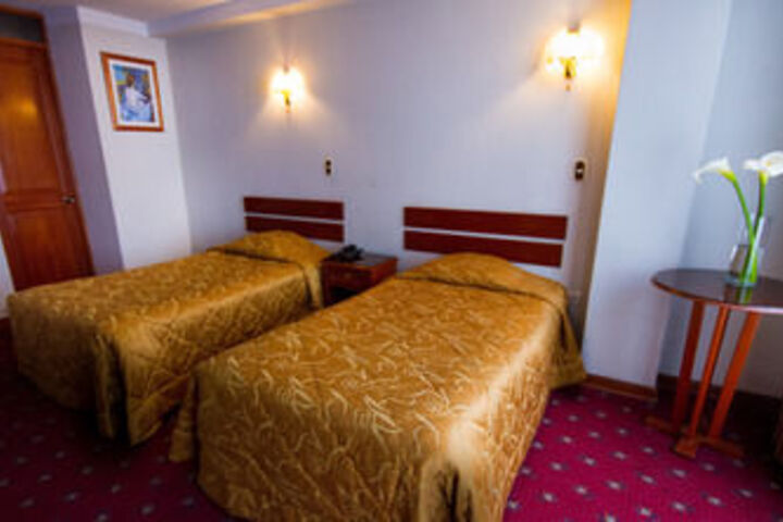Room 7 of 19