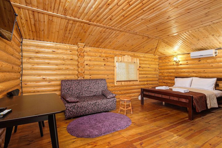 Room 14 of 32