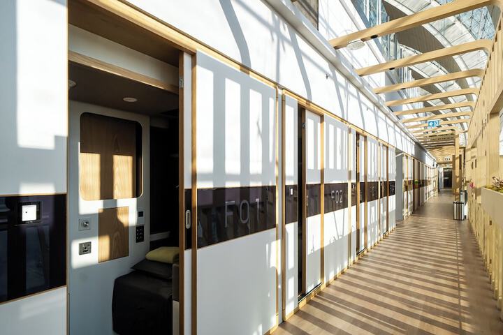 Ballroom/Hall 34 of 51