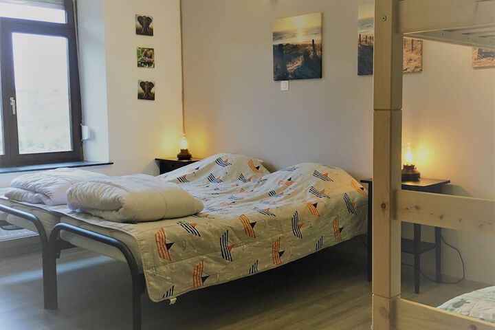 Room 4 of 38