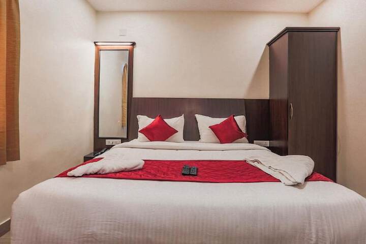Room 5 of 25