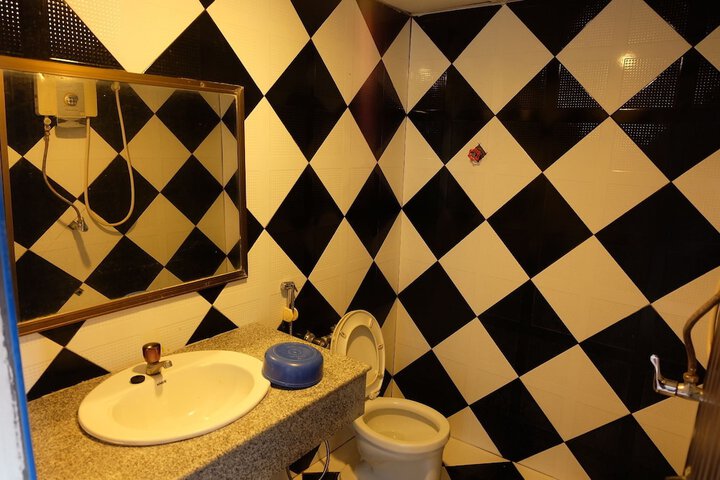 Room 15 of 20