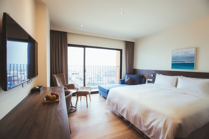 Room 10 of 63