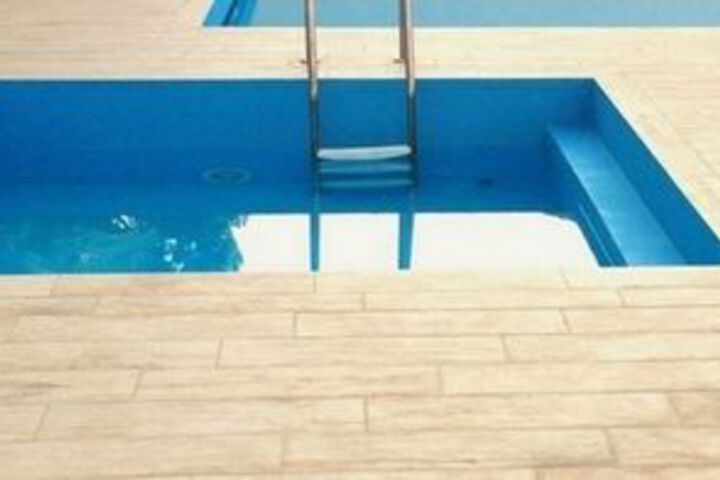 Pool 34 of 44
