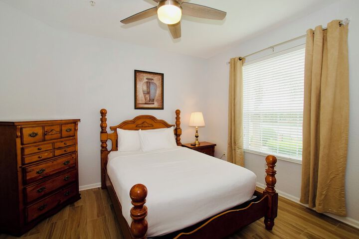 Room 33 of 141