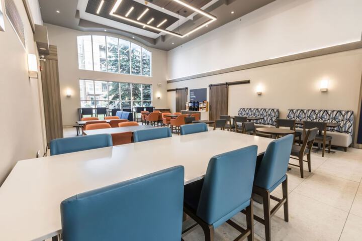 Breakfast/Coffee Service 81 of 90