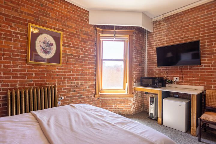 Room 61 of 120