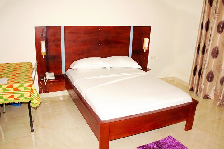 Room 6 of 55