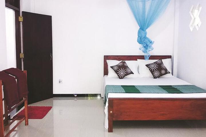 Room 3 of 5