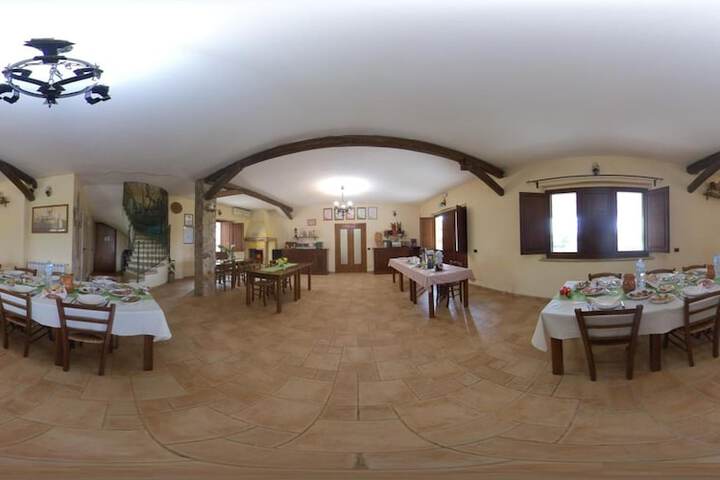 Dining 15 of 27