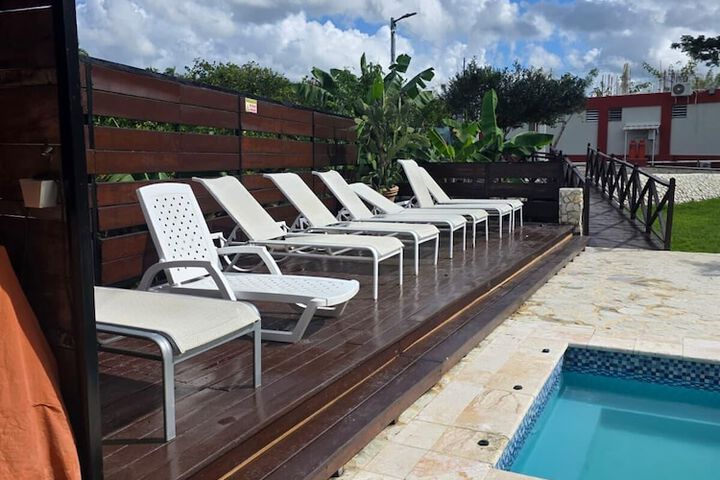 Pool 19 of 29