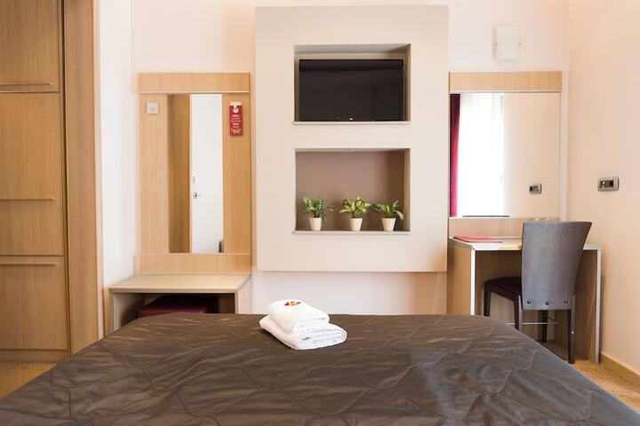 Room 11 of 46