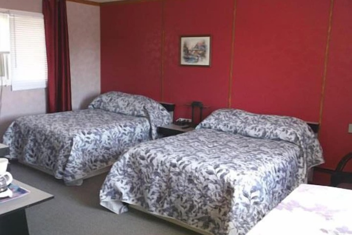 Room 9 of 47