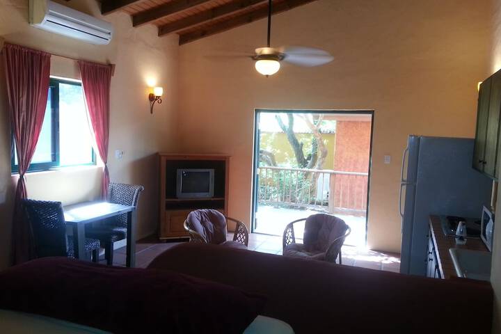 Room 8 of 37