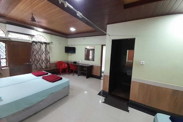 Room 7 of 26