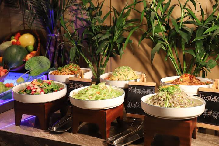 Dining 54 of 97