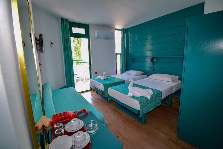 Room 3 of 20
