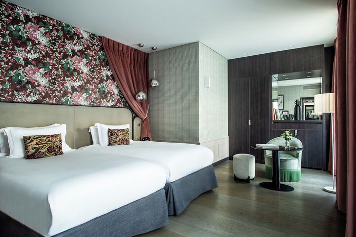 Room 52 of 141