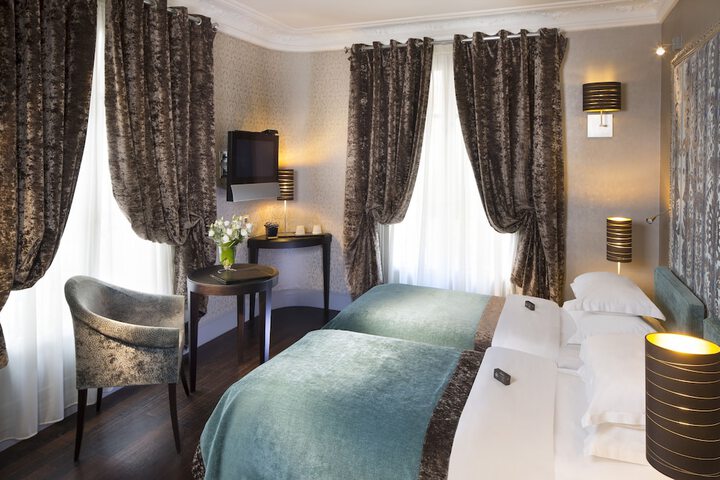 Room 10 of 82