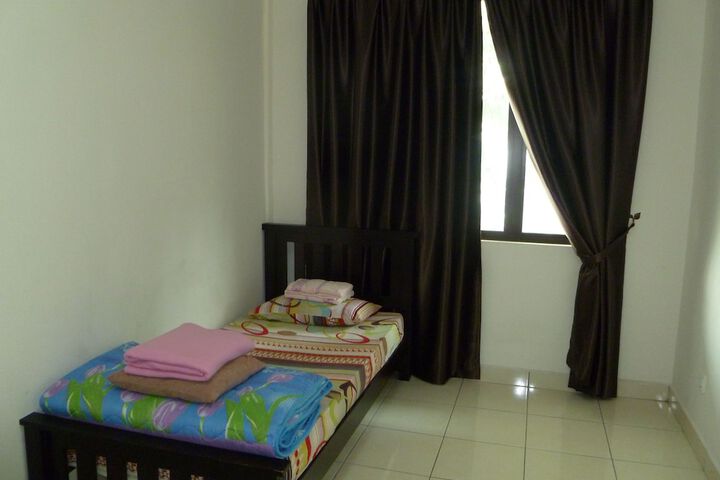 Room 12 of 47
