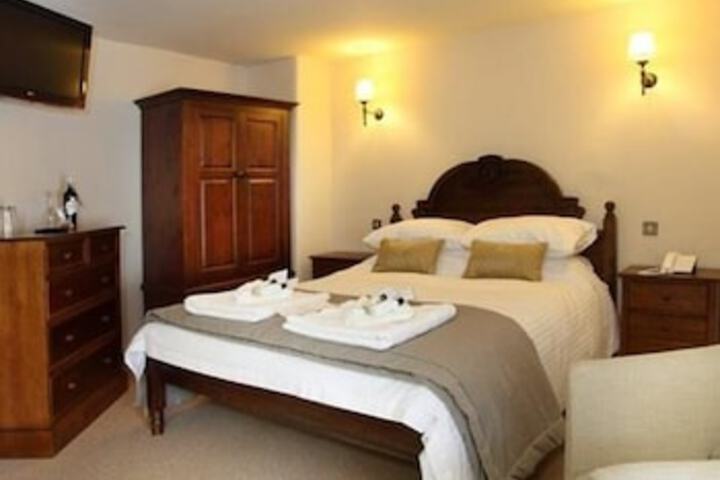 Room 5 of 30