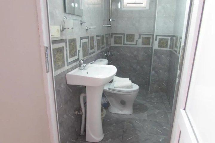 Room 8 of 20