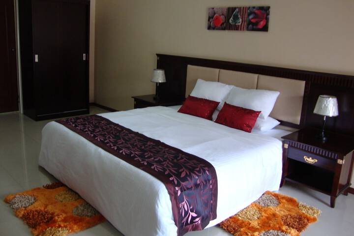 Room 4 of 71
