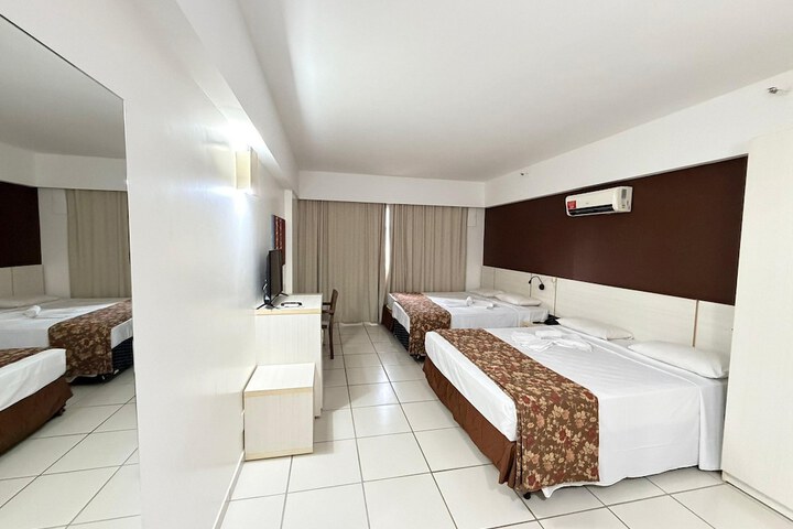 Room 5 of 39