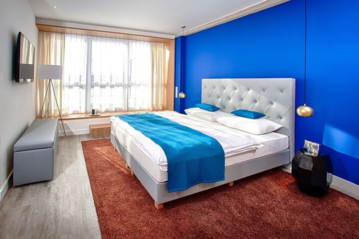 Room 17 of 84