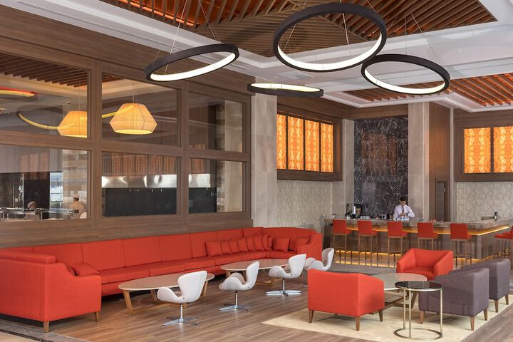 Entrance & Lobby