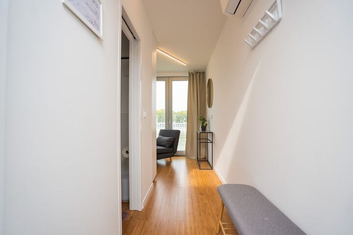 Room 10 of 15