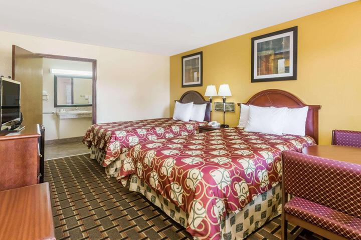 1 King Bed (1 of 5)
