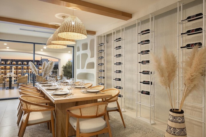Dining 85 of 116