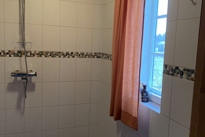 Room 28 of 53