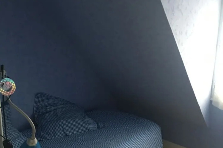 Room 5 of 11