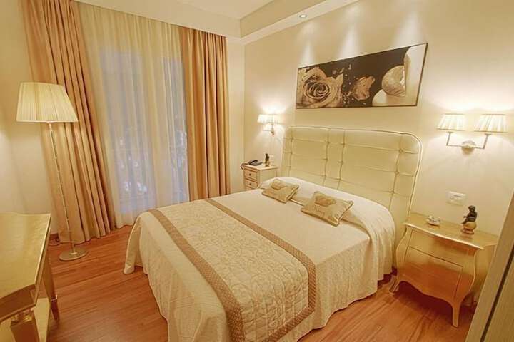 Room 8 of 23