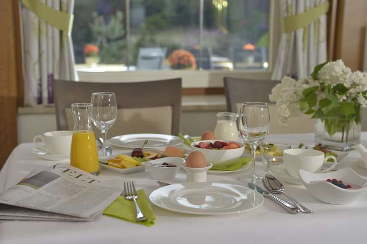 Breakfast/Coffee Service 31 of 47