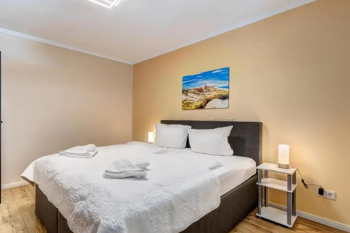 Room 2 of 12