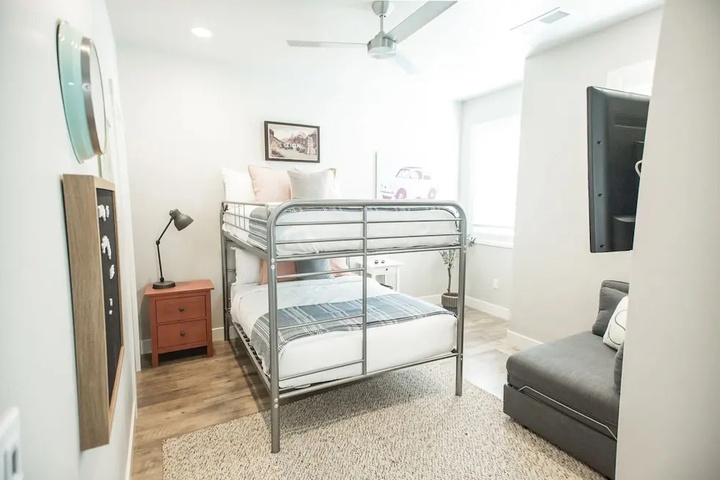 Room 2 of 17